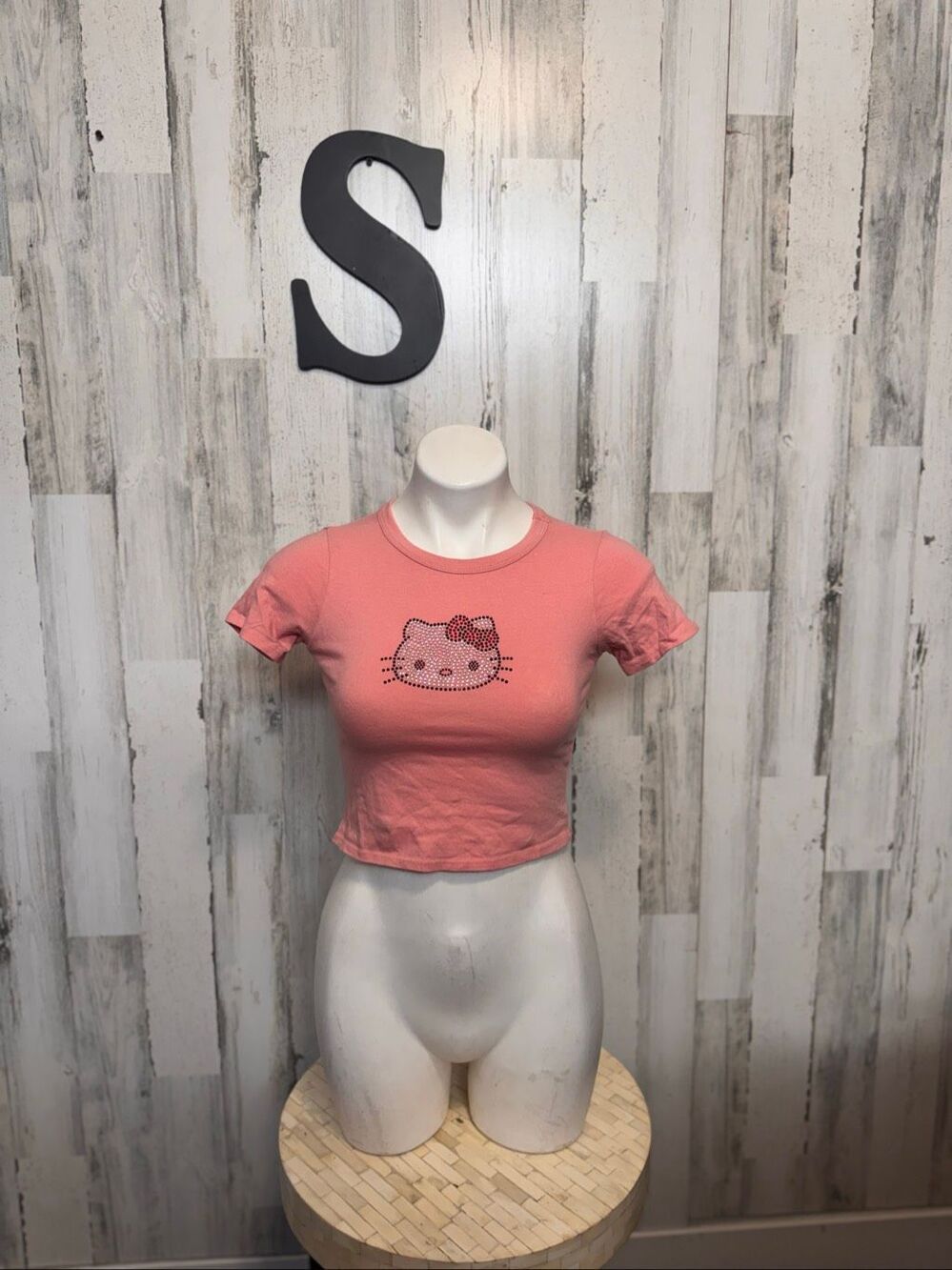 Sanrio Hello Kitty Pink Rhinestone Graphic Baby Tee Crop Top Womens Small Y2K